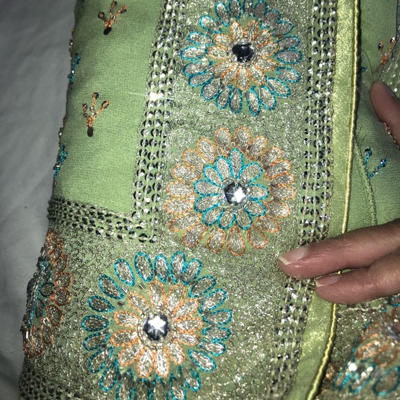 Georgette saree in pistachio green Vintage [firm] - Picture 15 of 15